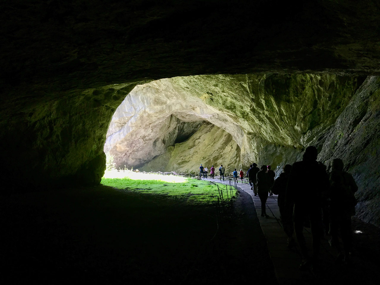 Капова пещера(Kapova Cave. Photo license: CC BY-SA 4.0)